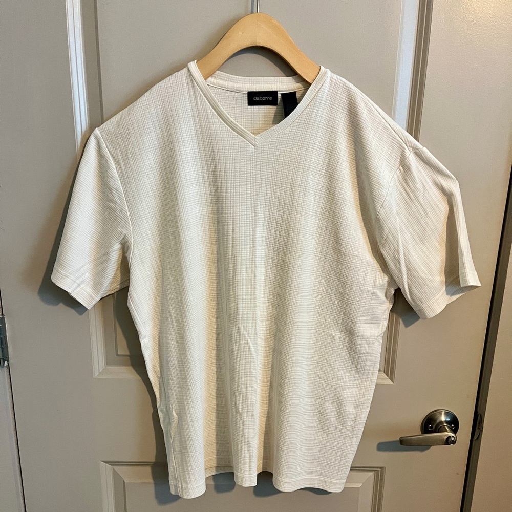 Claiborne Men's Cream Short Sleeve Tee